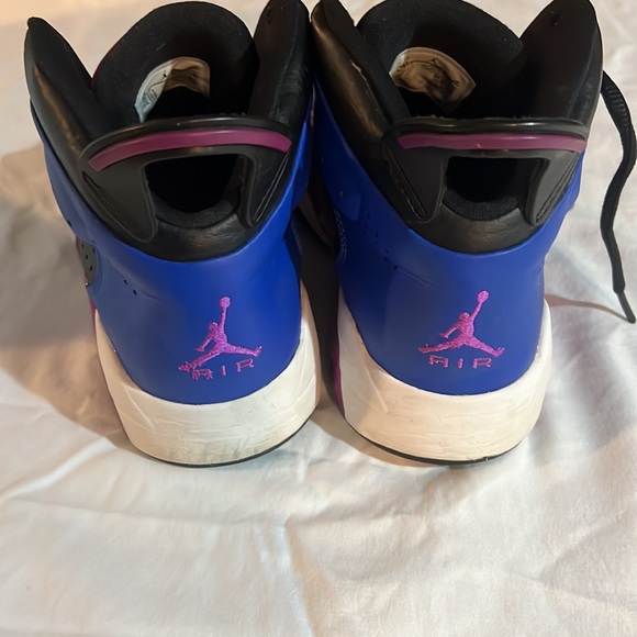 Jordan's, "hyper royal hyper violet" boys size 5y purple, blue and black. - Picture 4 of 6